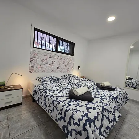 Apartamento Mit Beheiztem Gemeinsamem Pool Los Cristianos (Tenerife)