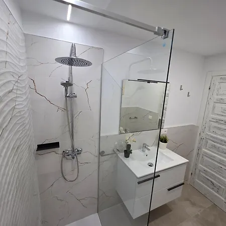 Apartamento Mit Beheiztem Gemeinsamem Pool Los Cristianos (Tenerife)