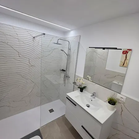 Mit Beheiztem Gemeinsamem Pool Apartmán *